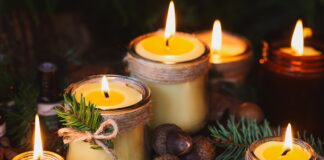 Acorn Spice Beeswax Candles