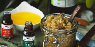 Exfoliating Herbal Scrub for Ingrown Hairs
