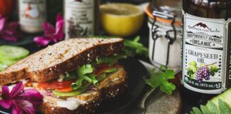 Homemade Vegan Mayonnaise with Grapeseed Oil