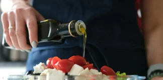 This “Healthy” Fat May Secretly Be Fueling Obesity